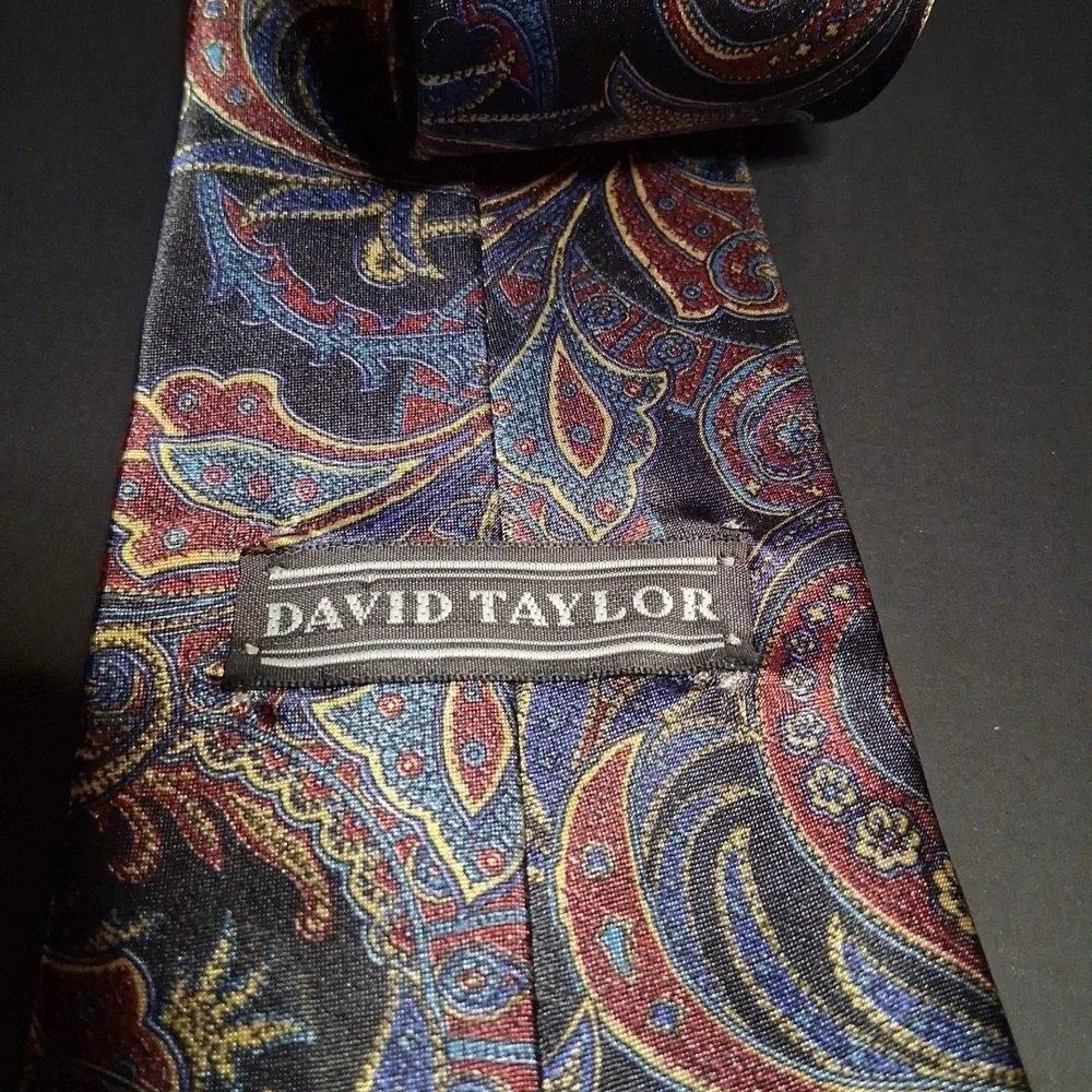 David Taylor Tie‎ Paisley Pattern Metallic Colors Black Burgundy Blue 56